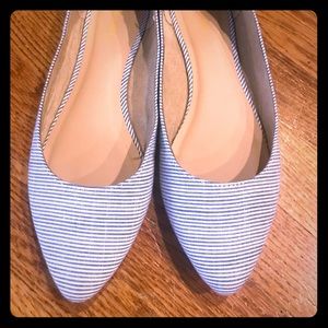 Super cute flats!
